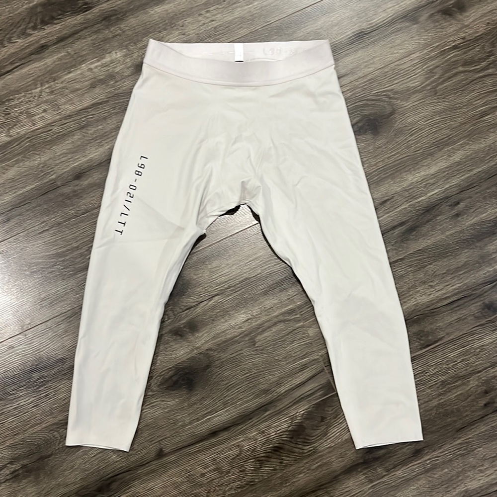 Lulu lemon license to train tight 21”